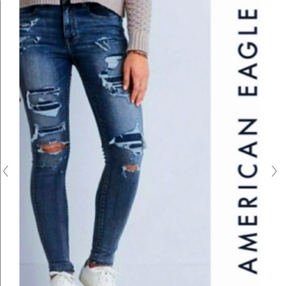 American Eagle || size 4 short jegging ; low Rise distressed medium wash jeans